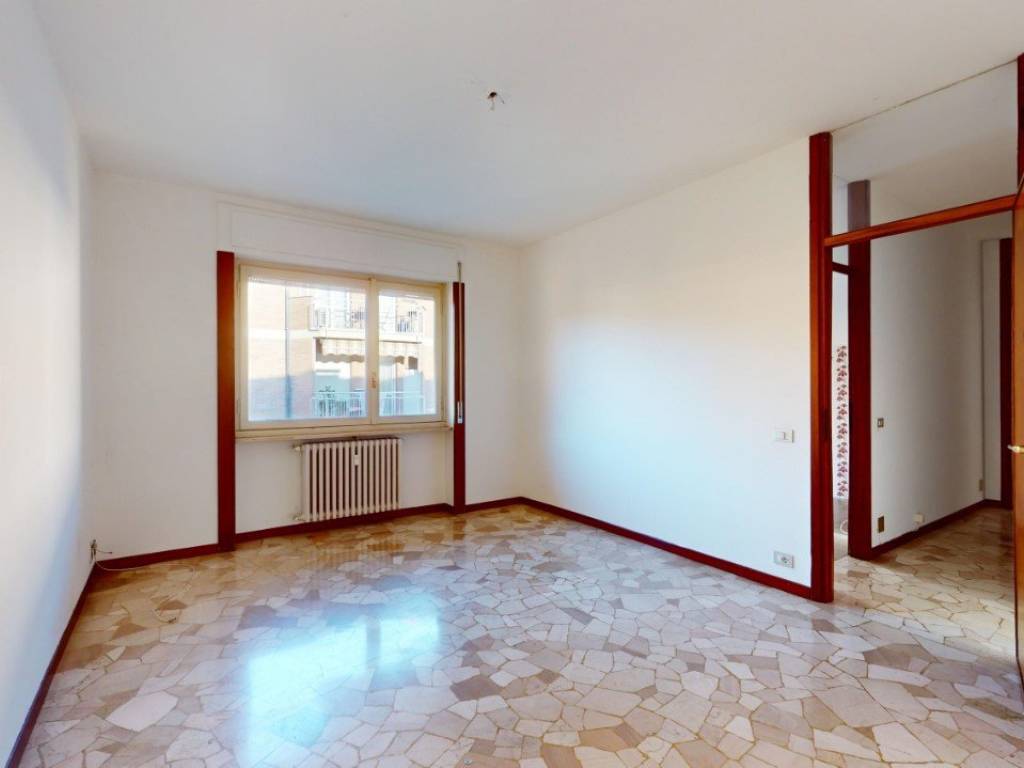 Appartamento a Luino in VIA FILIPPO TURATI, 29 - Foto 3