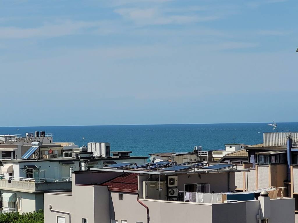 Appartamento a Gabicce mare in Viale della Vittoria, 36 - Foto 3