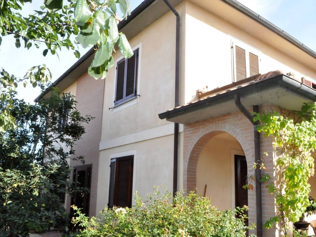 Villa a Castiglione del lago in Località Guidonami, 21 - Foto 2