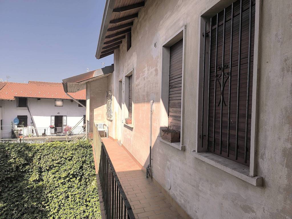 Casa indipendente a Carnago in Via Giuseppe Garibaldi, 5 - Foto 2