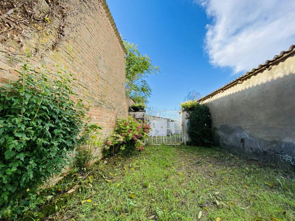 Casa indipendente a Alluvioni piovera - Foto 4
