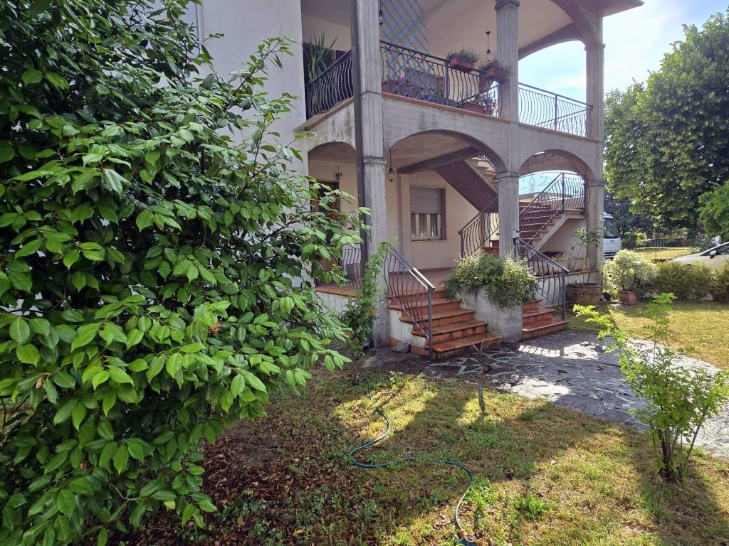 Villa a Coreglia antelminelli in Via Case d'Andrea, 5 - Foto 2