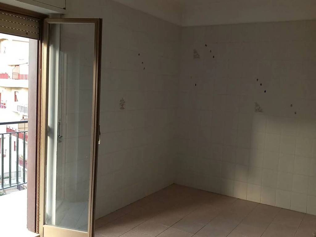 Appartamento a Caltanissetta in Via Pitrè Giuseppe, 3 - Foto 3