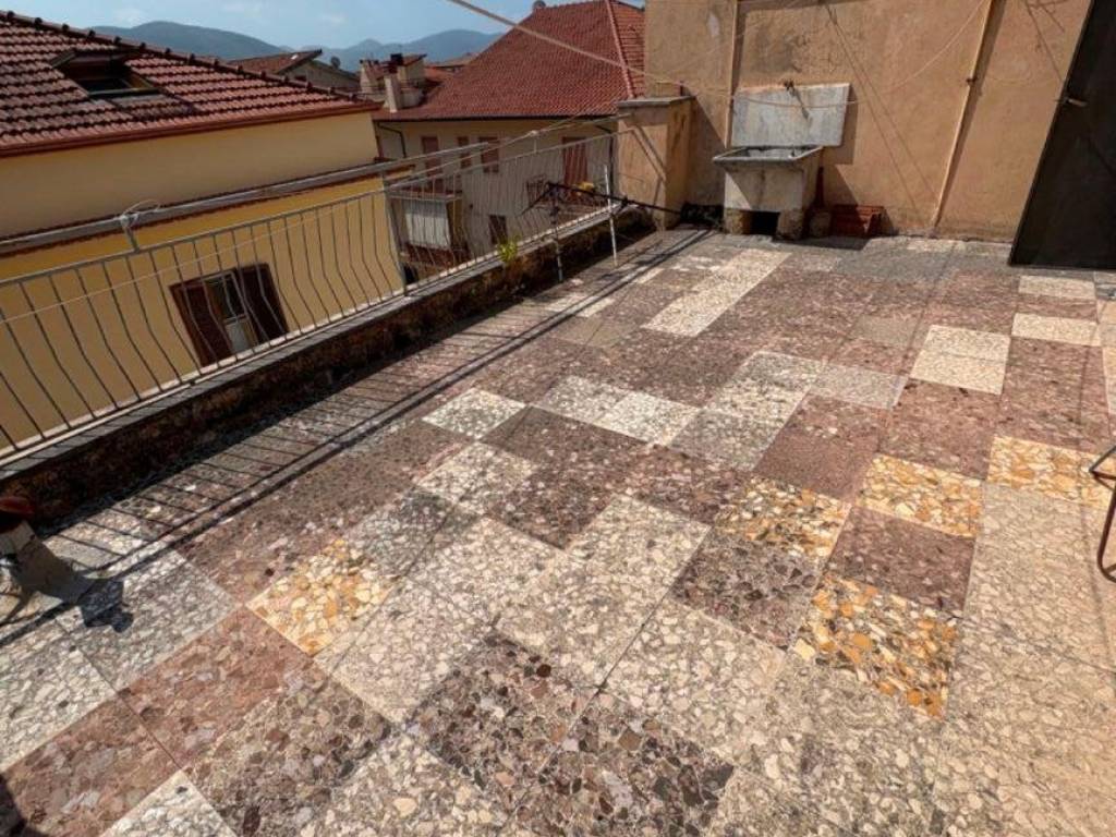 Appartamento a Fondi in Via Bettino Ricasoli - Foto 2