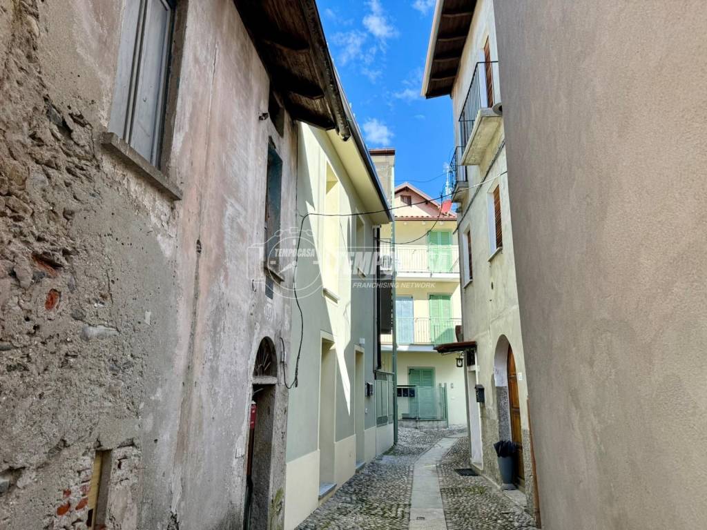 Casa indipendente a Verbania in Via Verbanella, 2 - Foto 4