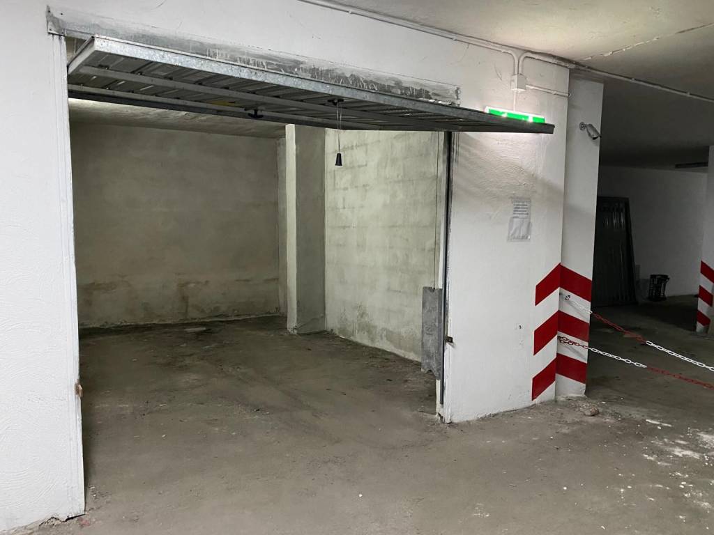 Box / garage a Caserta in Via Eduardo De Filippo, 4 - Foto 2