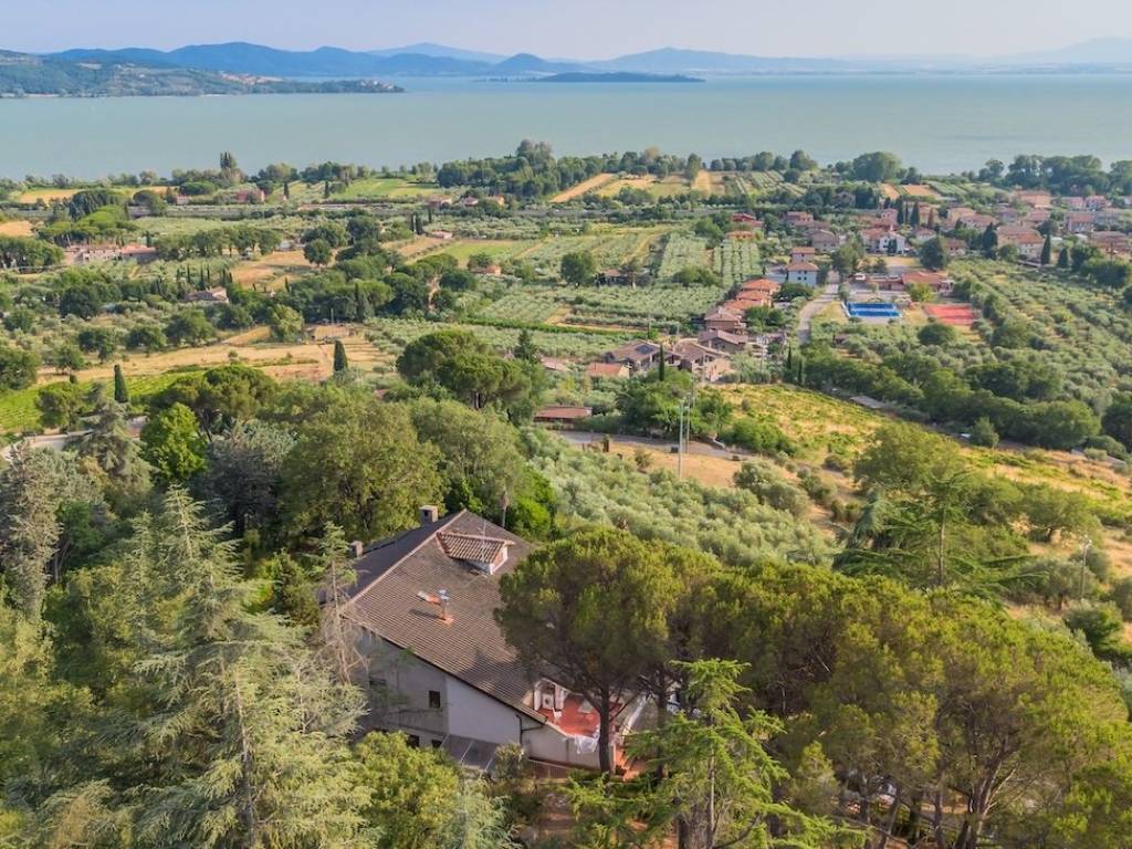 Villa a Passignano sul trasimeno in Via delle Masse - Foto 2