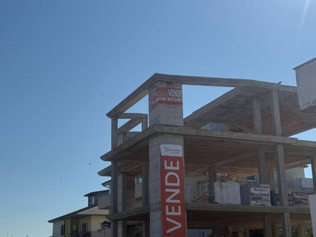 Villa a Aprilia in Via Catanzaro - Foto 4