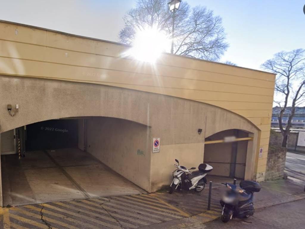 Box / garage a Trieste in Via Antonio Gazzoletti, 1 - Foto 3