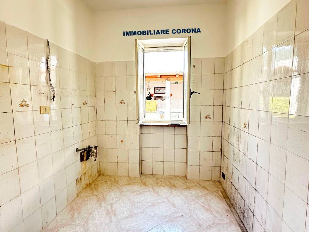 Appartamento a Terracina in Via Filippo Brunelleschi, 12 - Foto 5