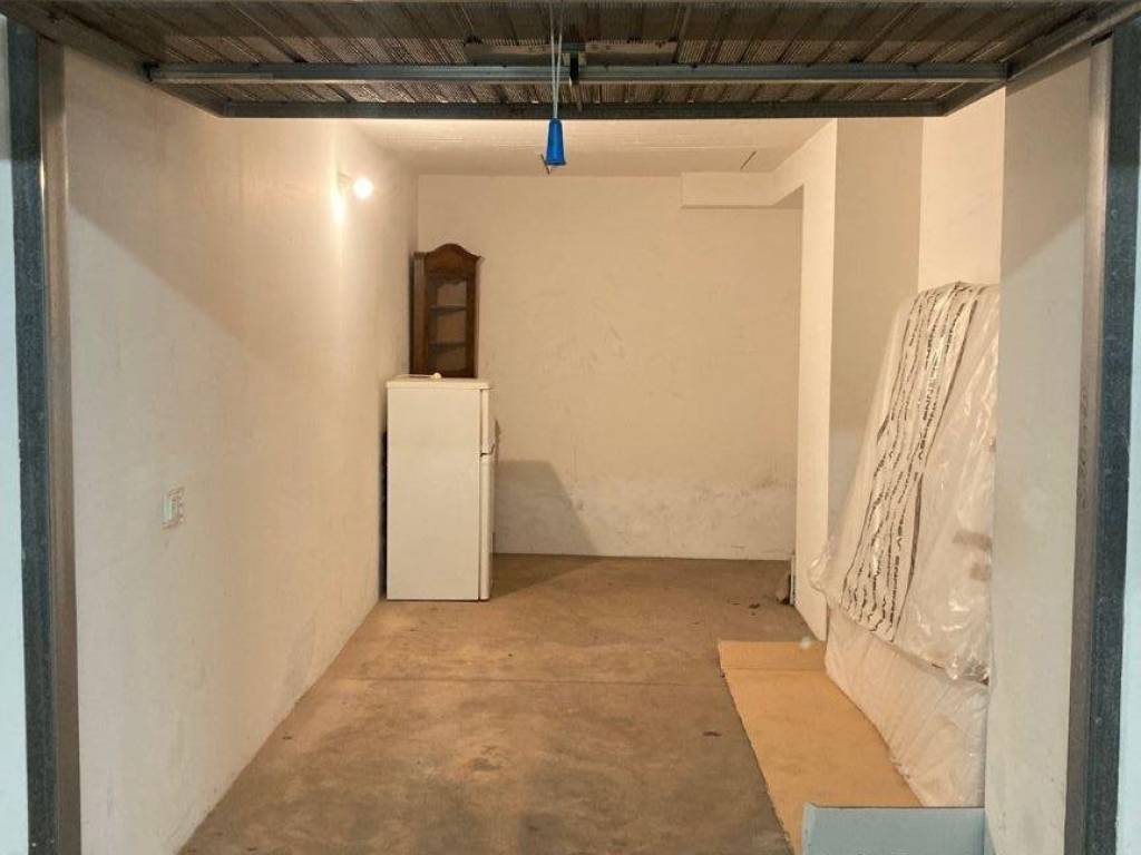 Box / garage a Ancona in Via dell'Industria, 10 - Foto 2