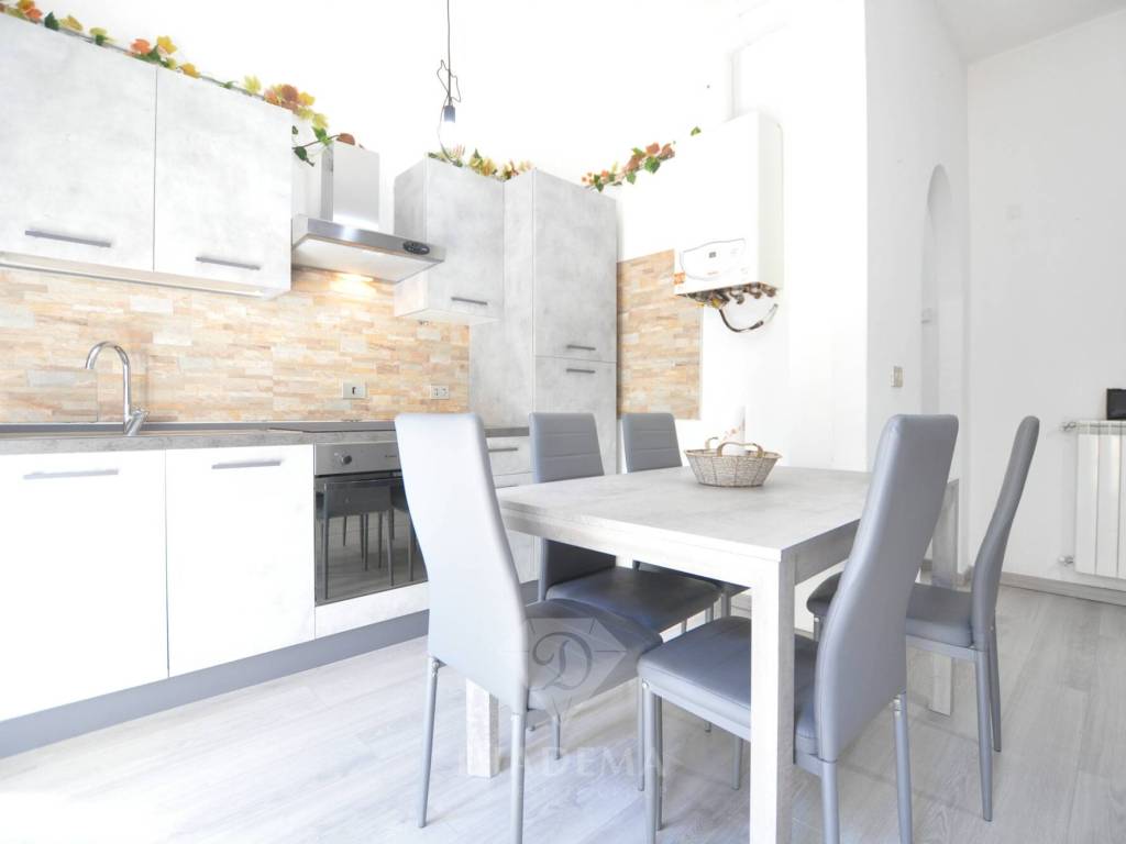 Appartamento a Jerago con orago in Via col di lana, 8 - Foto 3