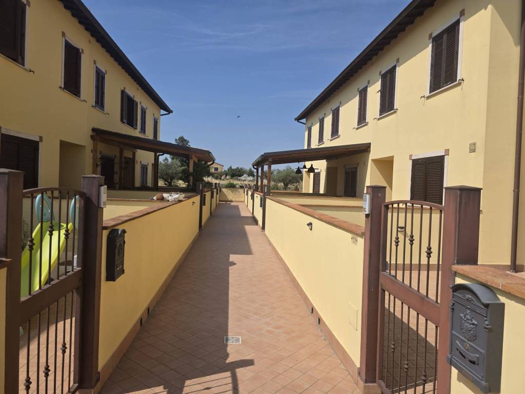 Villetta a schiera a Todi in Vocabolo Sant'Antonio - Foto 3
