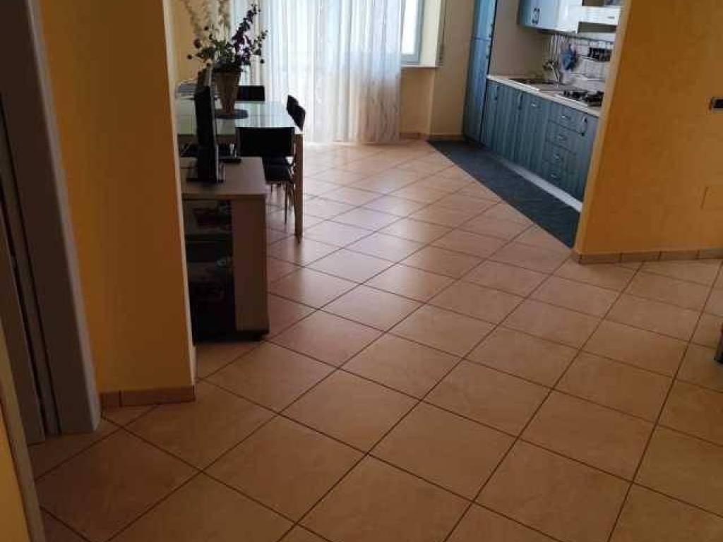 Appartamento a San benedetto del tronto in Via Trento - Foto 2