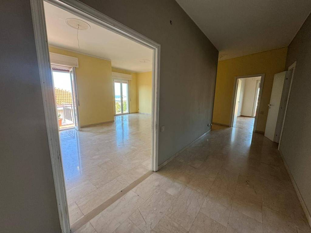Appartamento a Imperia in via fanny roncati - Foto 5