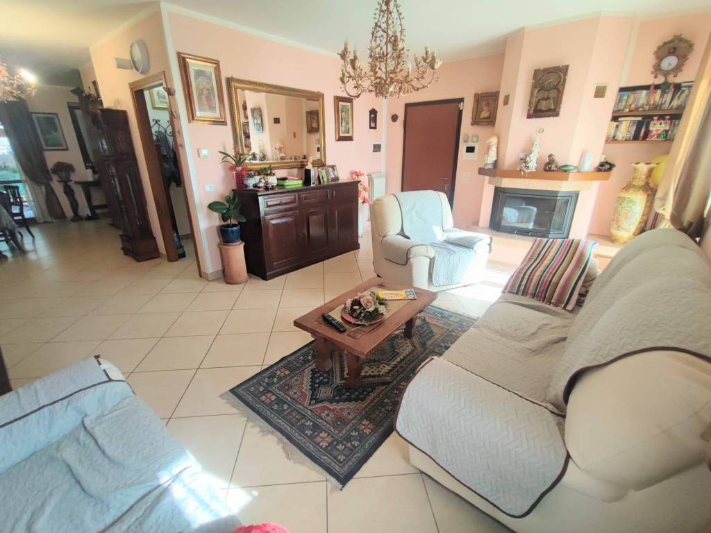Casa indipendente a Reggello in Via Monsignor Lionello Berti - Foto 2