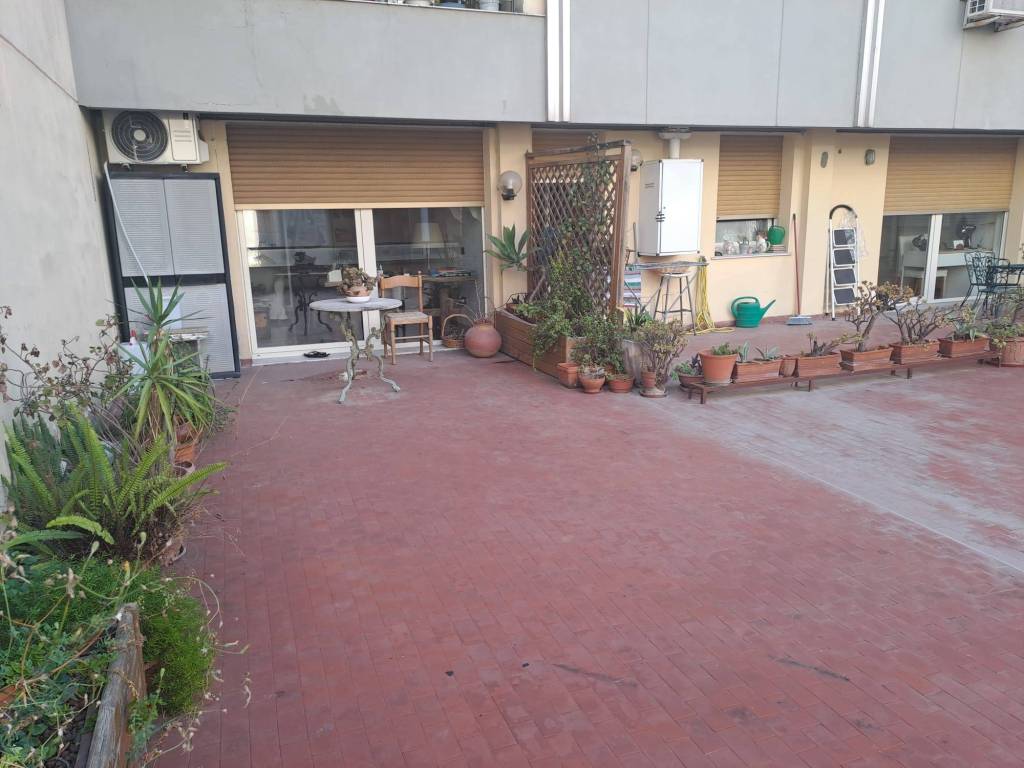 Appartamento a Napoli in Via Michele Kerbaker, 23 - Foto 2