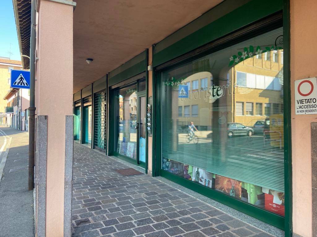 Villa a Uboldo in Via Magenta, 21 - Foto 4