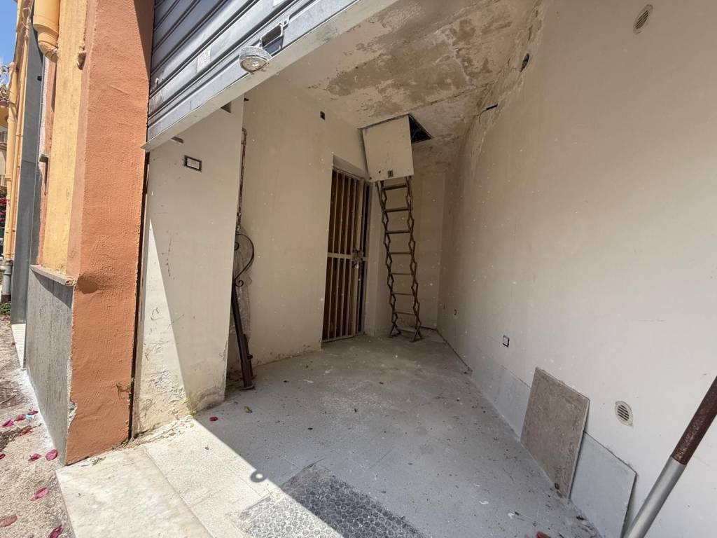 Box / garage a Napoli in Via Aniello Falcone - Foto 4