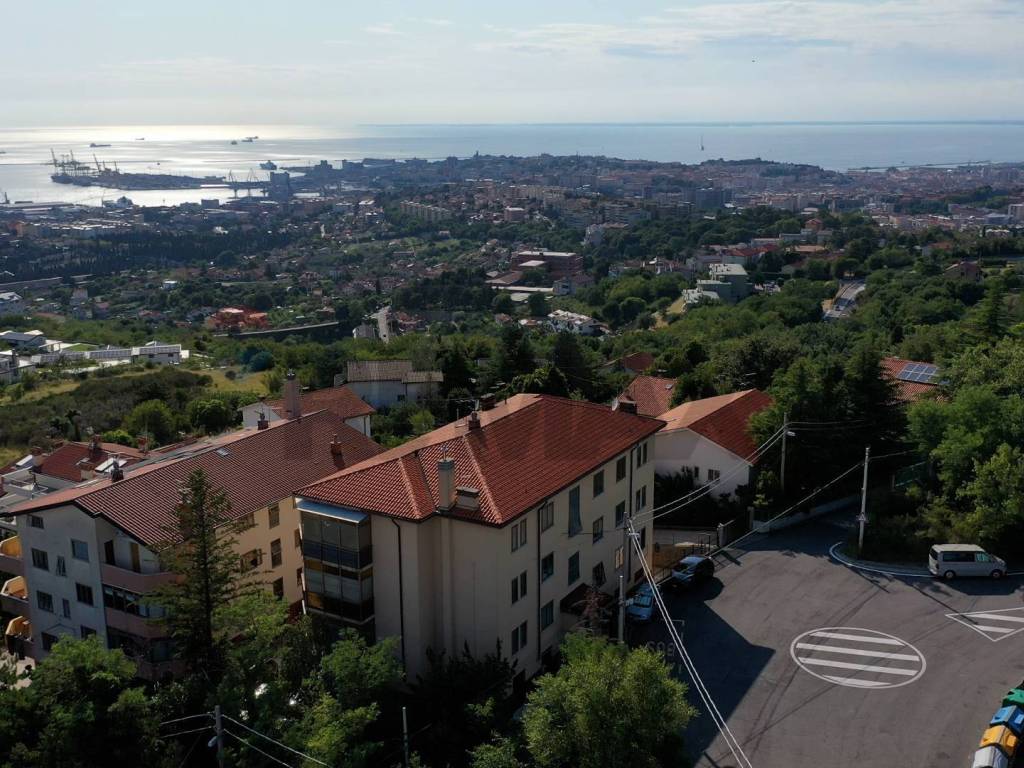 Appartamento a Trieste in Via del Castelliere, 35 - Foto 2