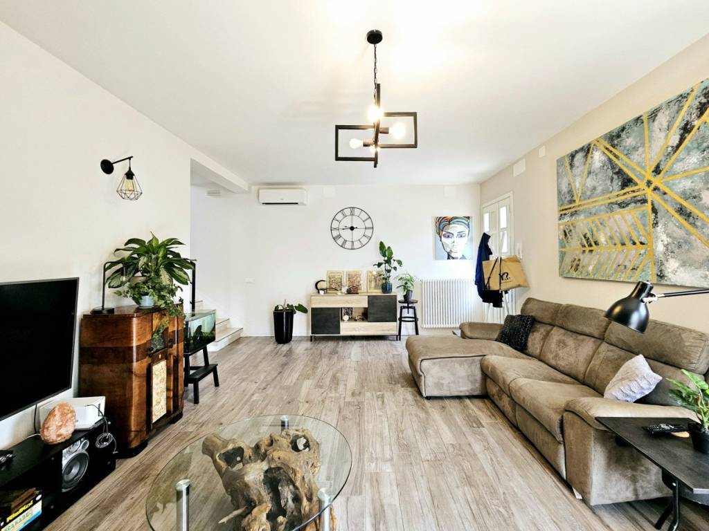 Villa a Este in VIA KENNEDY - Foto 5