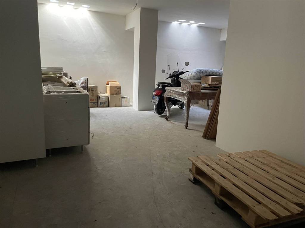 Box / garage a Montecorvino pugliano in Via Veneto, 5 - Foto 3
