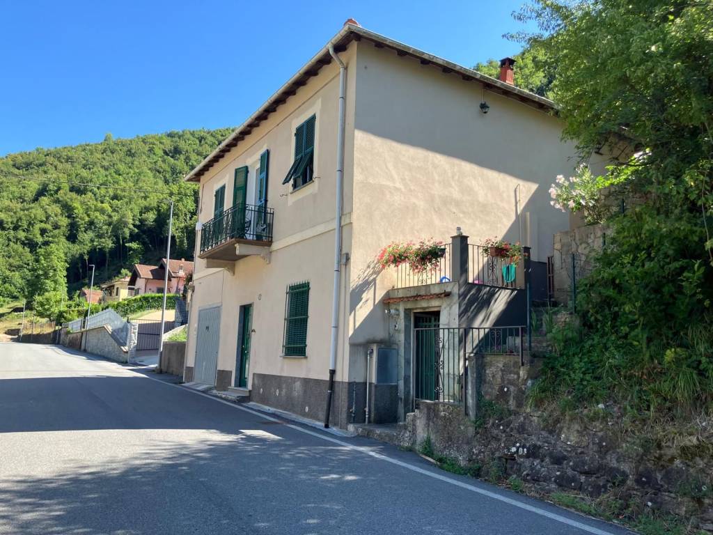Villa a Isola del cantone in Frazione Vobbietta, 27 - Foto 2