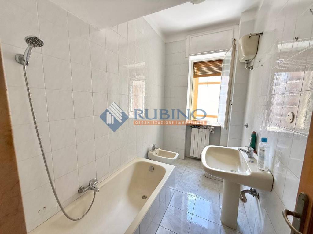 Appartamento a Trani in Via Giuseppe Festa, 30 - Foto 4