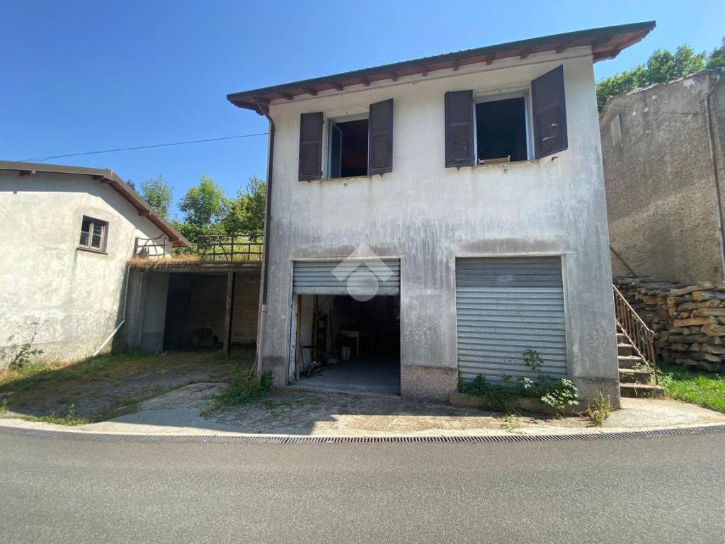 Casa indipendente a Torriglia in Località Costafontana, 36 - Foto 2