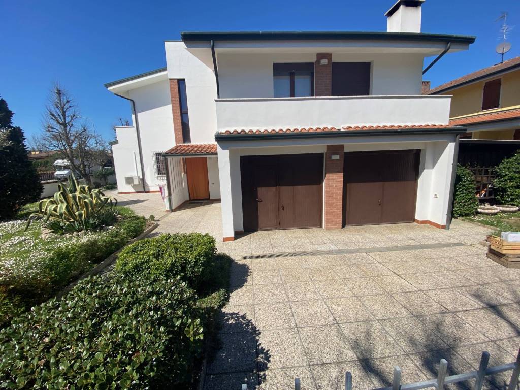 Villa a Occhiobello in Via Pier Paolo Pasolini, 93 - Foto 3