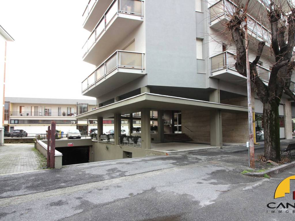 Box / garage a Mondovì in Via Alessandro Annoni - Foto 2