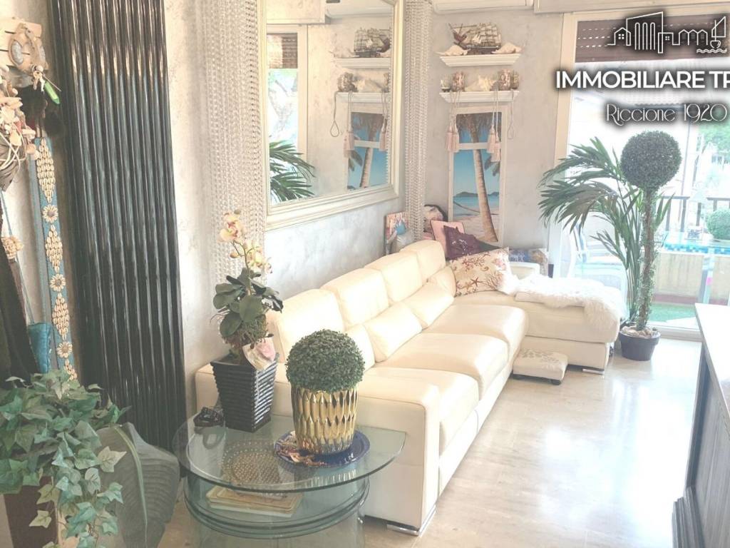Appartamento a Riccione in Viale Monte Bianco - Foto 2