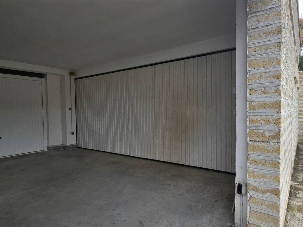 Box / garage a Tarquinia - Foto 3