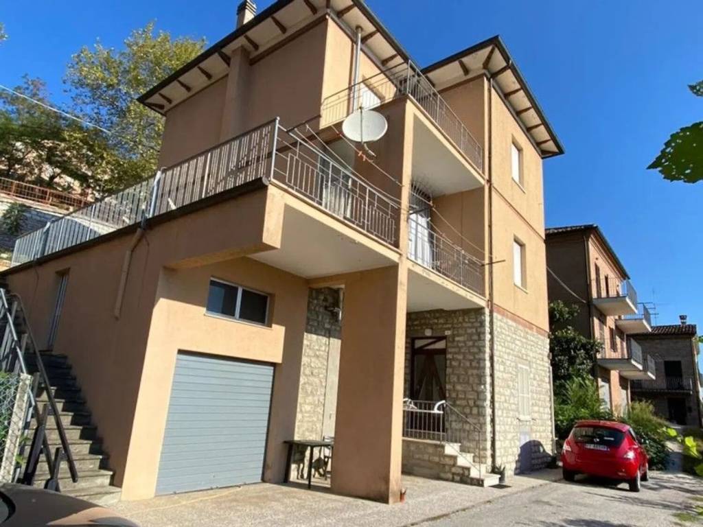 Villa a Urbino in Via Giuseppe Tomassini - Foto 2