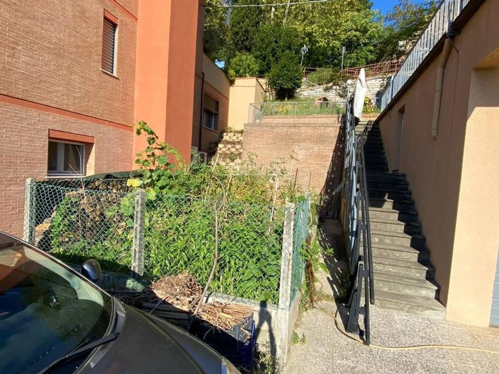 Villa a Urbino in Via Giuseppe Tomassini - Foto 3