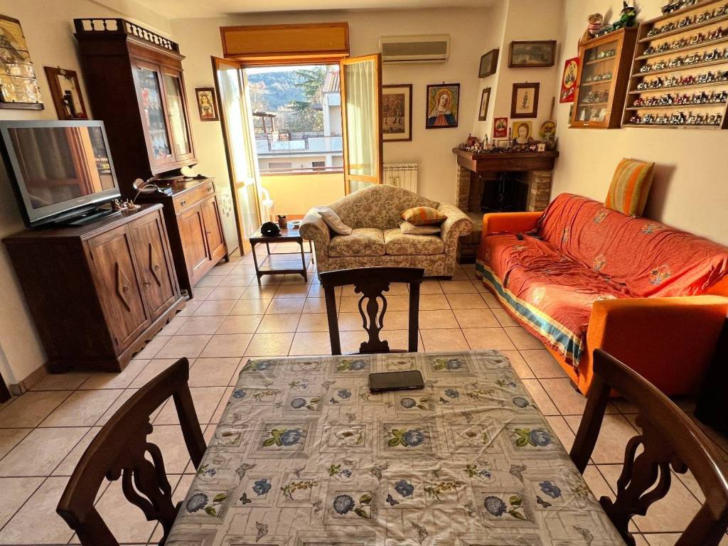Appartamento a Torgiano in VIA GIUSEPPE DI VITTORIO , 3/d - Foto 4