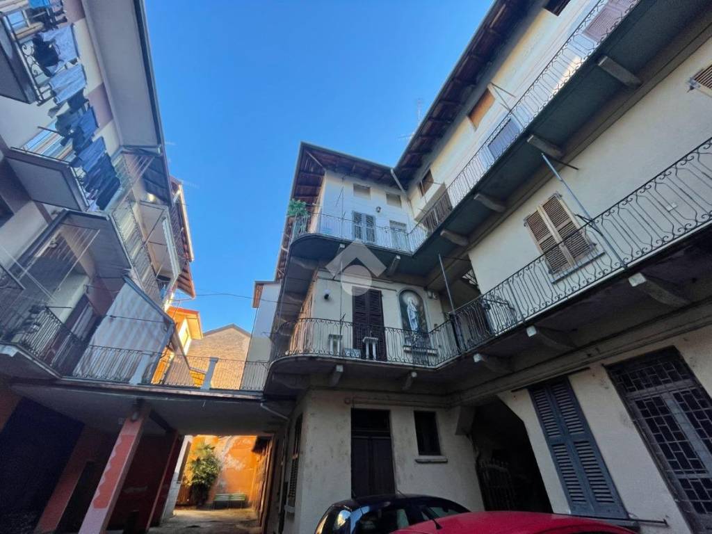 Appartamento a Borgomanero in Corso Garibaldi, 76 - Foto 2