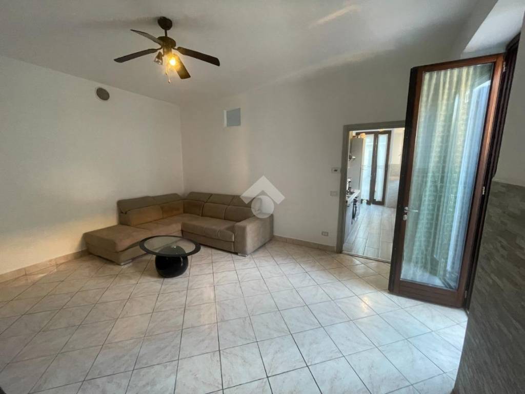 Appartamento a Borgomanero in Corso Garibaldi, 76 - Foto 3