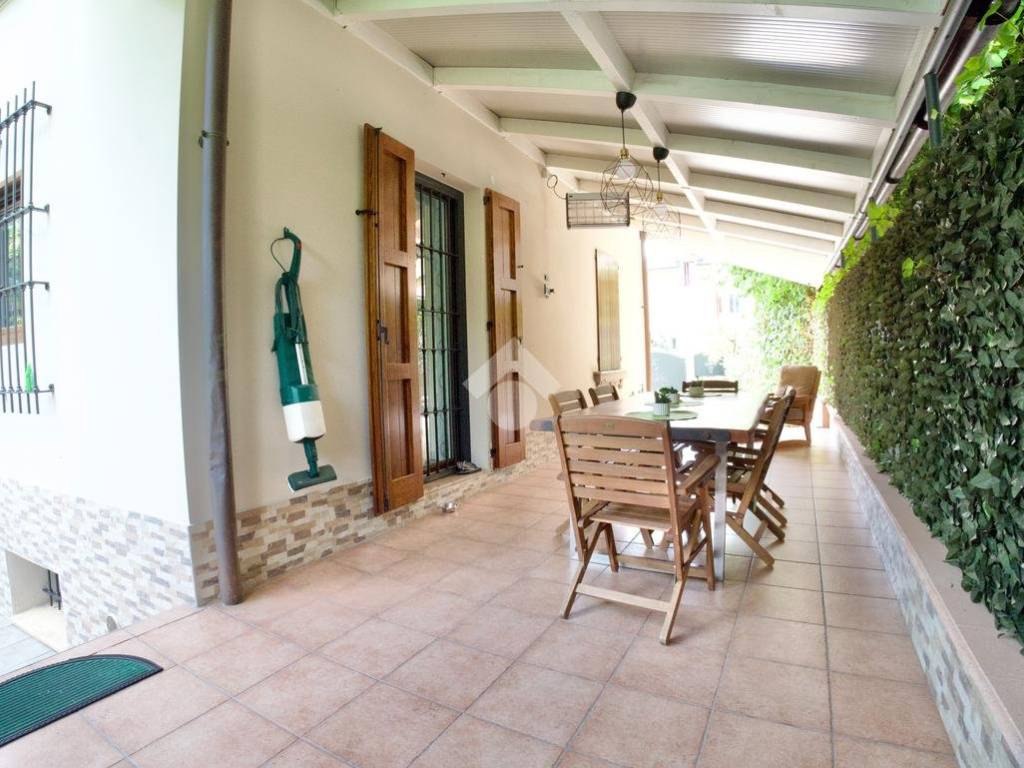 Villa a Reggio emilia in Via Emilia All'Angelo - Foto 3