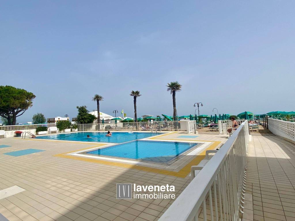 Appartamento a Jesolo in Via Altinate Accesso al Mare 7, 2 - Foto 2