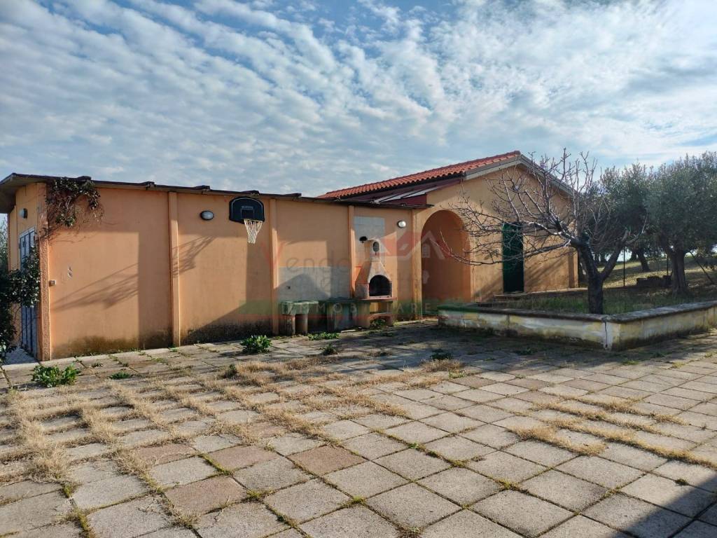 Villa a Montenero di bisaccia in Strada Interpoderale Querce Grosse - Foto 3