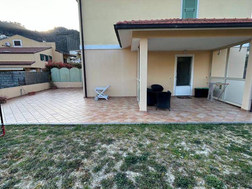 Casa indipendente a Camporosso in Via Vittorio Emanuele - Foto 2