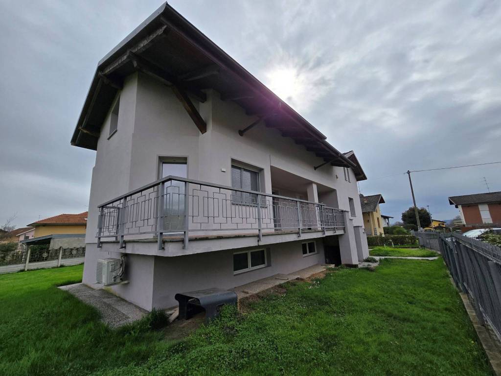 Villa a Occhieppo inferiore in Via A. Ponente, 3 - Foto 2