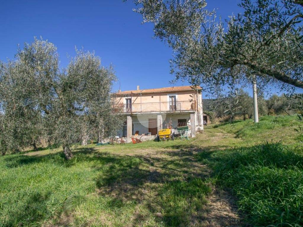 Casa indipendente a Montebuono in Vocabolo Sargnano, 47 - Foto 4