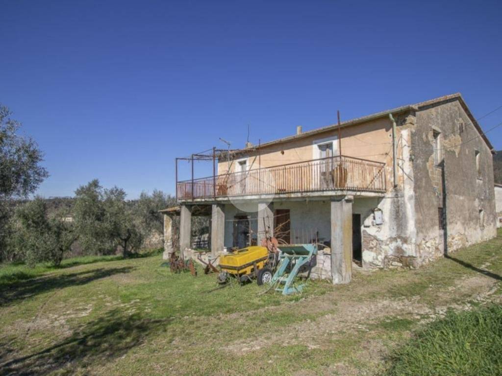 Casa indipendente a Montebuono in Vocabolo Sargnano, 47 - Foto 5