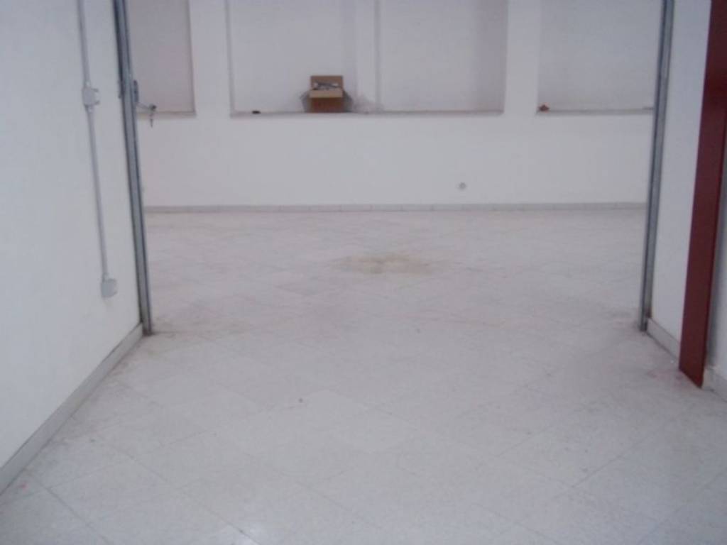 Box / garage a Cosenza in Via Luigi Miceli, 33 - Foto 4