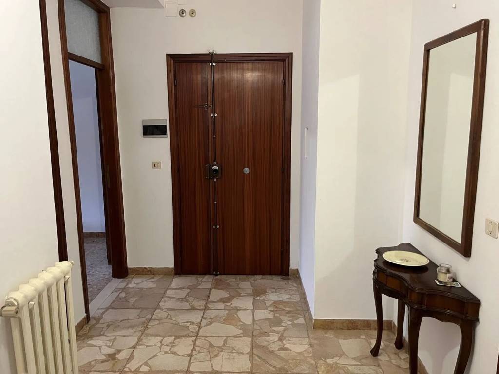 Appartamento a Urbino in Circonvallazione Giro dei Debitori - Foto 2