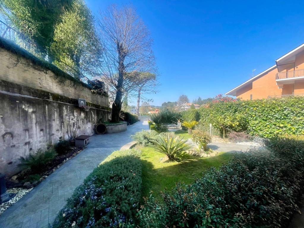 Villa a Grottaferrata in Via Monte Santo, 24 - Foto 4