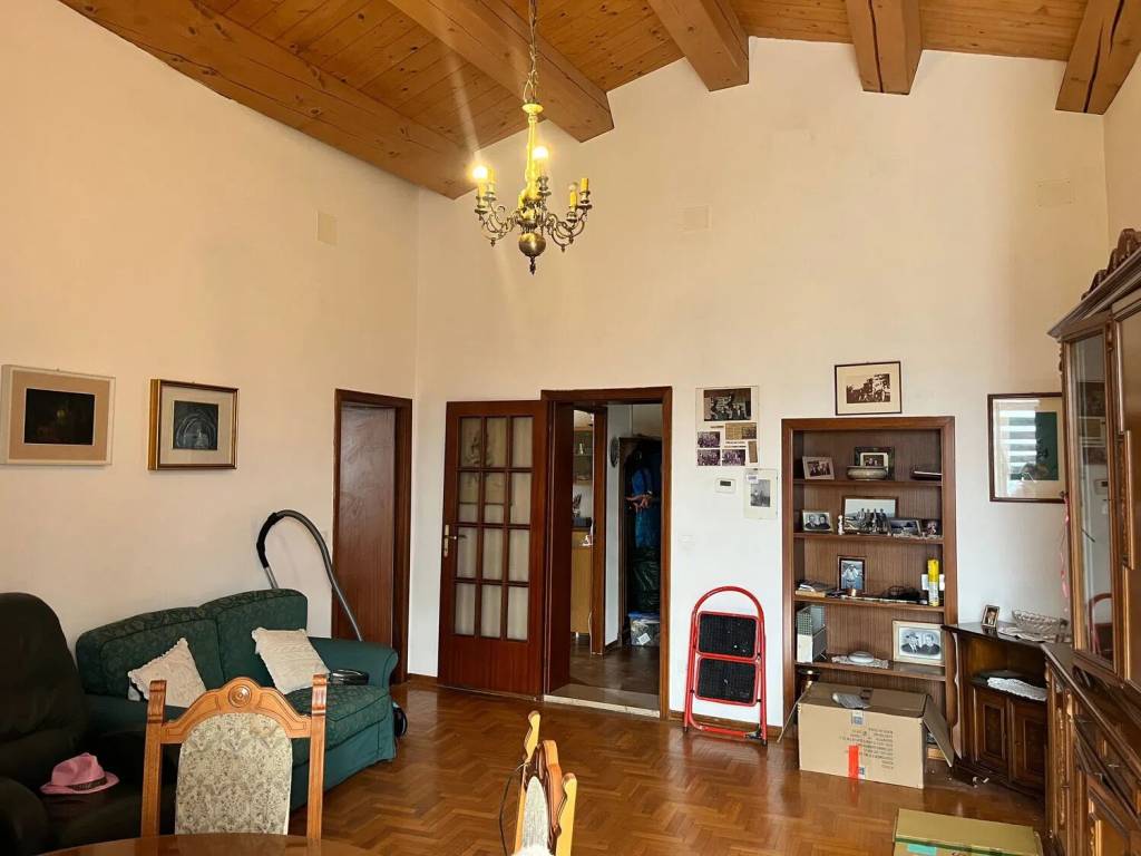 Appartamento a Urbino in Via Aurelio Saffi, 60 - Foto 2