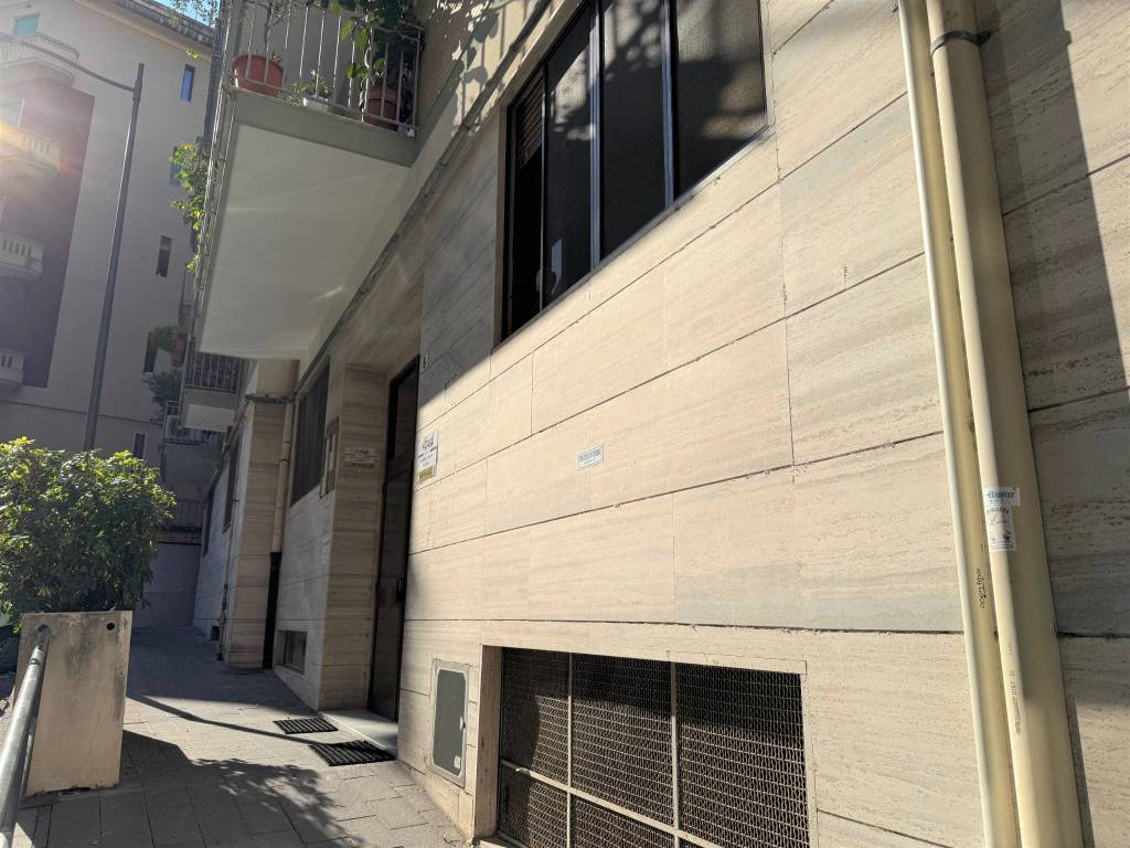 Appartamento a Salerno in Via Giovanni Negri, 5 - Foto 2